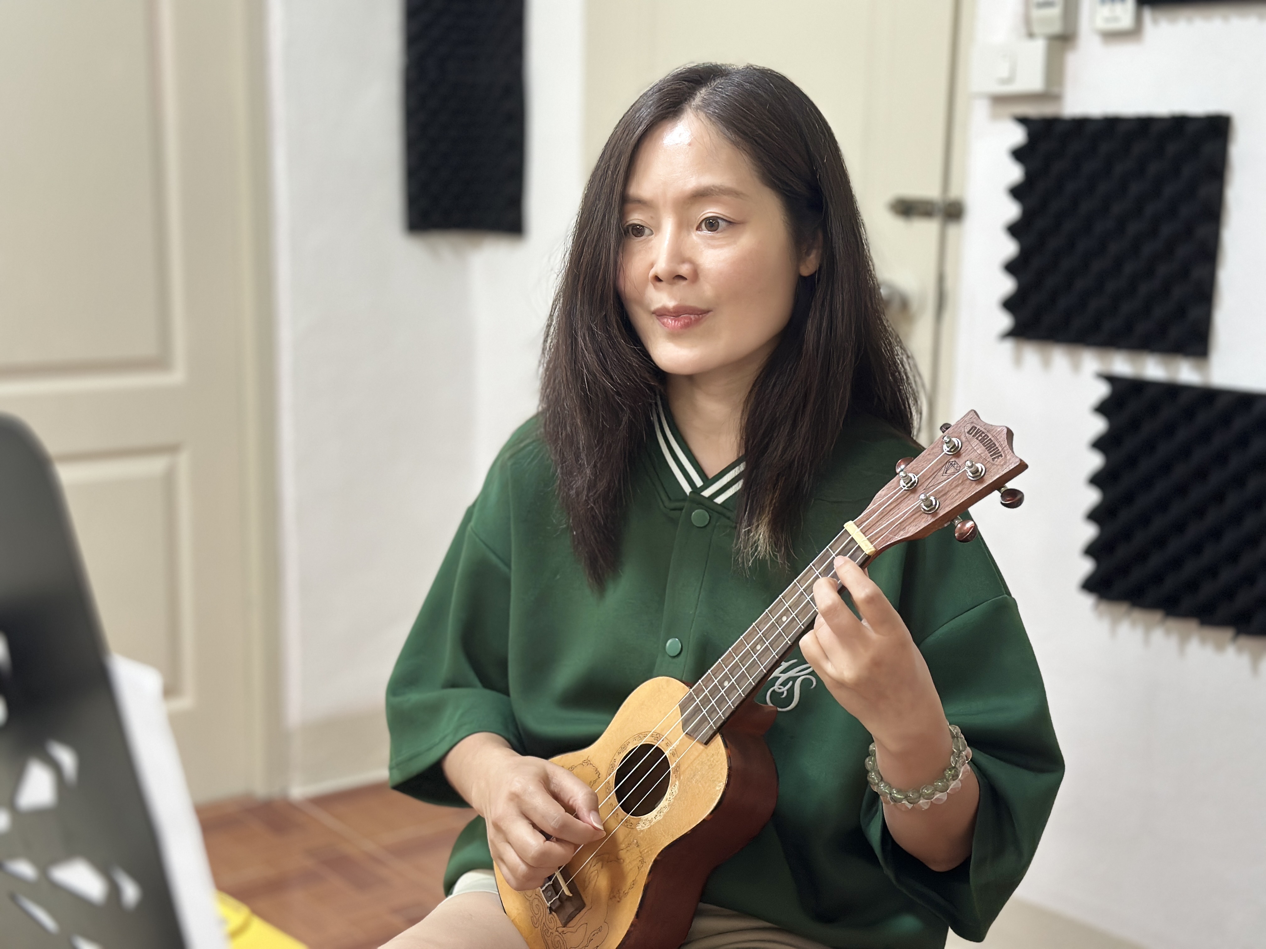 Ukulele class 16